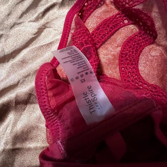 Elegant Lace Burgundy Bra - Picture 7 of 7